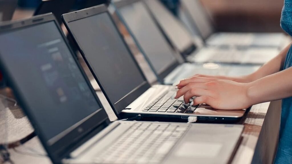 Laptop Buying Guide for Students: Performance, Portability, and Price Laptop Buying Guide