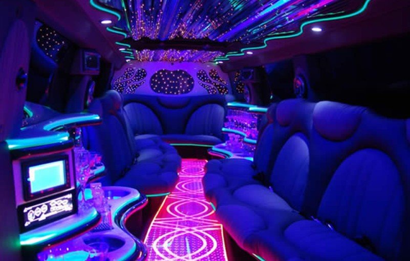 Oakville Limousine Service for Business Travel Oakville Limousine